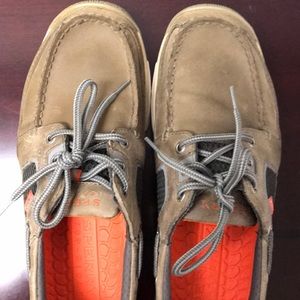 Sperry men’s shoes